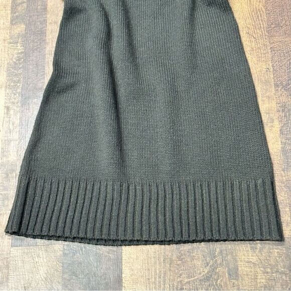 Ellen Parker Grey Cable Knit Short Sleeve Sweater Dress - Picture 3 of 9